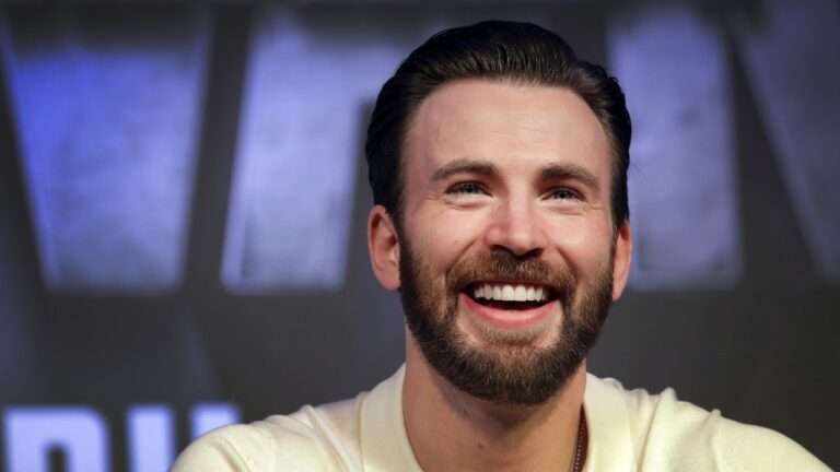 NSFW: Chris Evans’ Leaked Snapshot That Is All Over The Internet